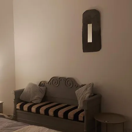 Appartement One Bed Mews, Bath , Kitchenette, Parking Beside Joyces Tower Sandycove Dublin, Ireland