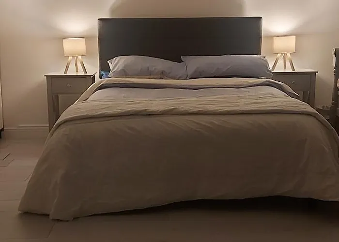 One Bed Mews, Bath , Kitchenette, Parking Beside Joyces Tower Sandycove Dublin, Ireland Feevaghmore